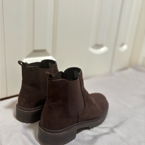 Nola Chocolate Brown Boots - Picture 4 of 8